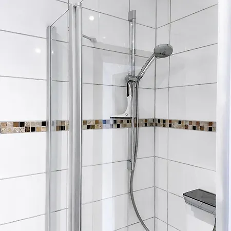 Apartment Zentral In Triberg, Mit Terrasse Und Garten Nur 10 Minuten Vom Wasserfall, Hunde Willkommen Triberg im Schwarzwald